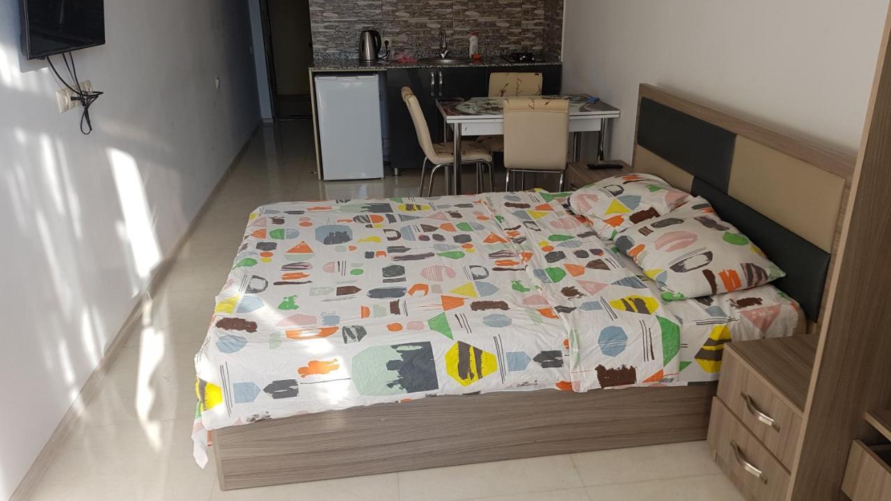 Sky-G Sea View Apartment Batumi Exterior foto
